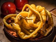 Рецепта Пържени чорбаджийски чушки в буркани за зимата